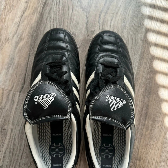 Adidas  Black White sneakers size 7.5 - Picture 5 of 11